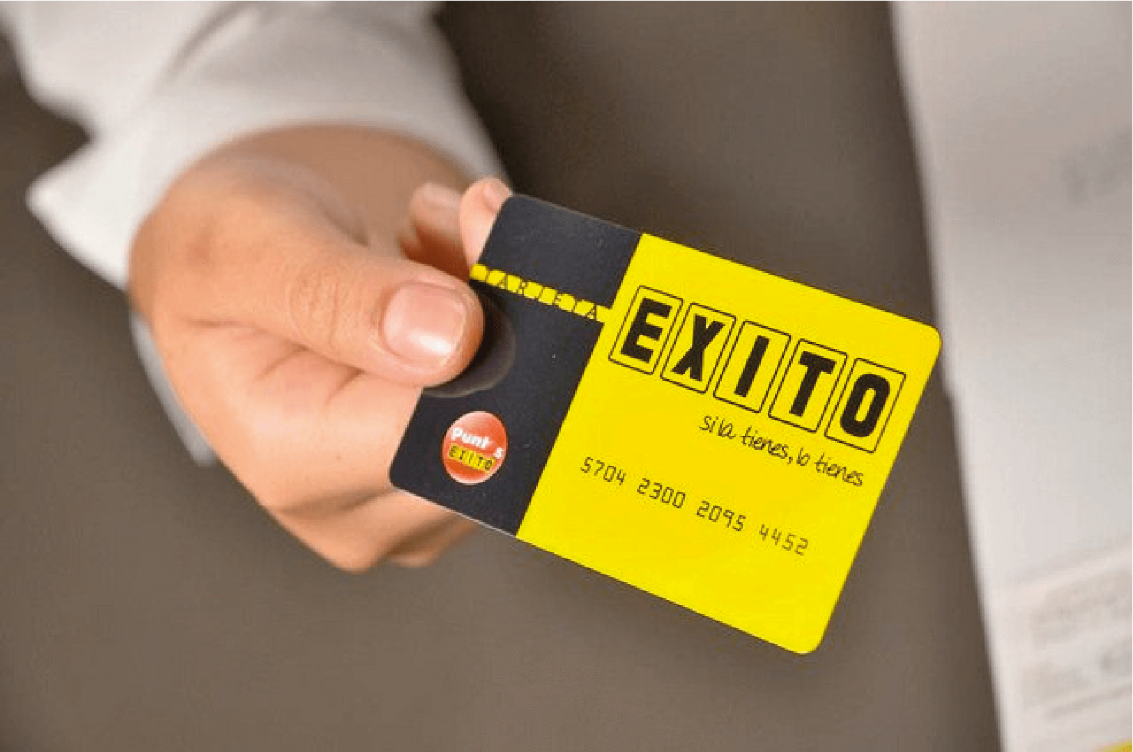 Estate Business and Éxito Card 