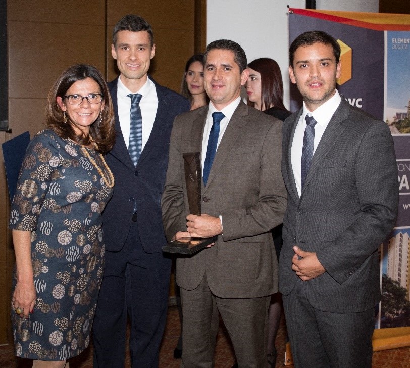 Martha Moreno Mesa, Gerente Camacol Bogotá y Cundinamarca; Juan Lucas Vega Palacio, Vicepresidente de Inmobiliaria del Grupo Éxito; Hernando Ángel Rincón, Director de Promoción Inmobiliaria del Grupo Éxito; Andrés Fernando Correa, Presidente FIABCI Colombia.