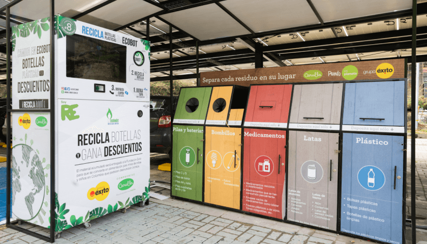 Foto de basureros para el reciclaje